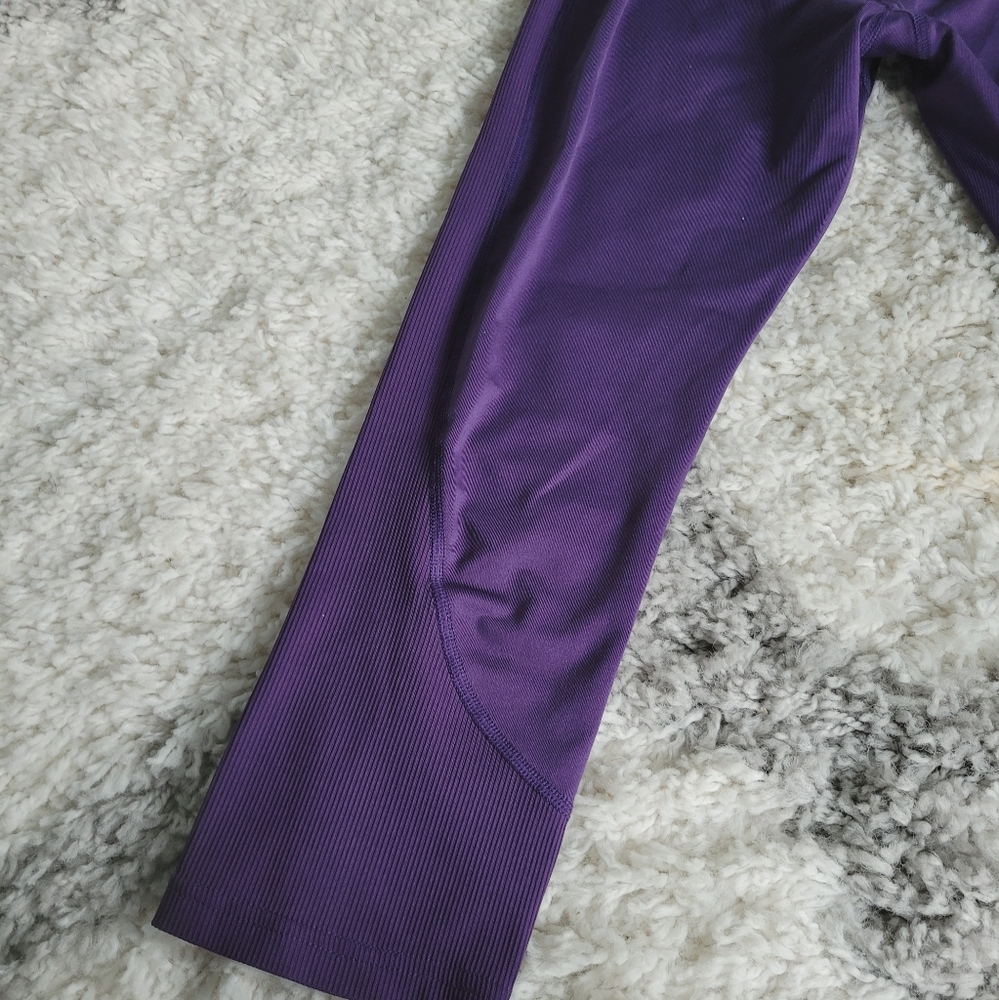 Purple Cropped Leggings | Size Small | tek gear - Picture 7 of 7